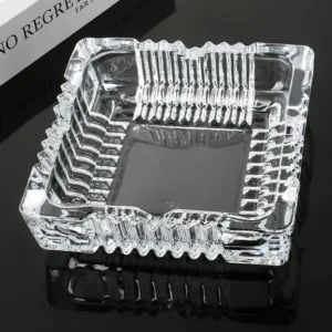 Cendrier carré en verre – 10x10 cm, 4 emplacements